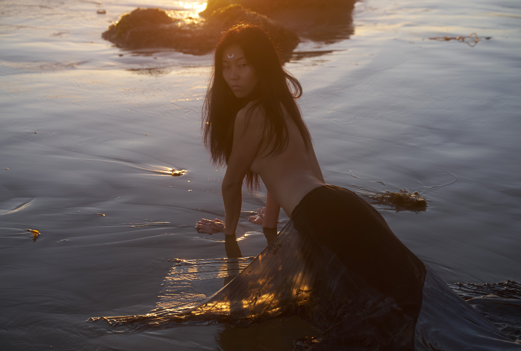 The Tail in Whimsy Black