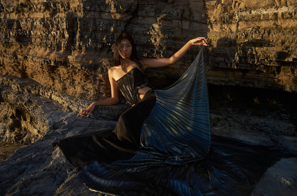 The Tail in Whimsy Black