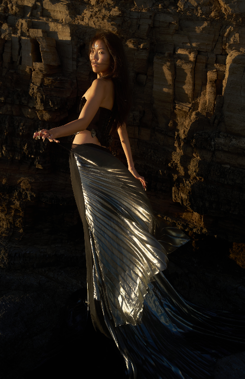 The Tail in Whimsy Black