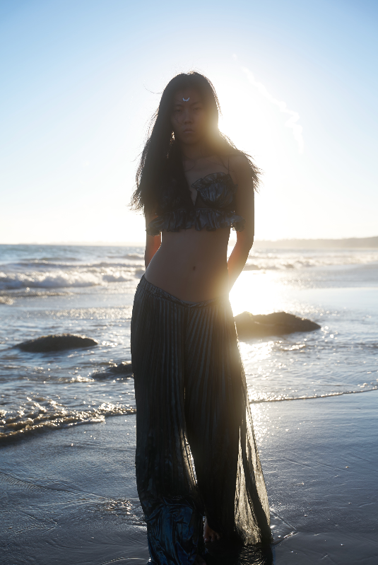 Sea Shell Top in Whimsy Black