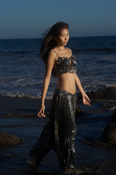 Sea Shell Top in Whimsy Black