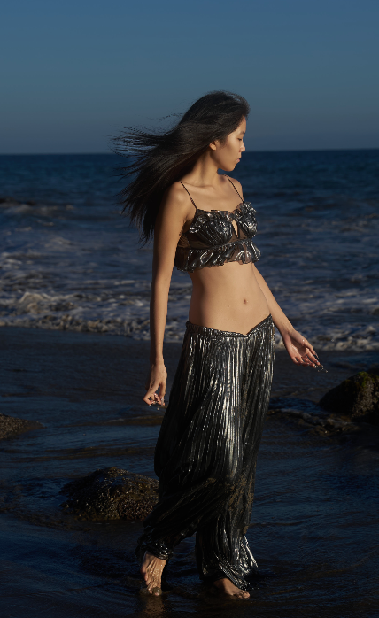 Sea Shell Top in Whimsy Black