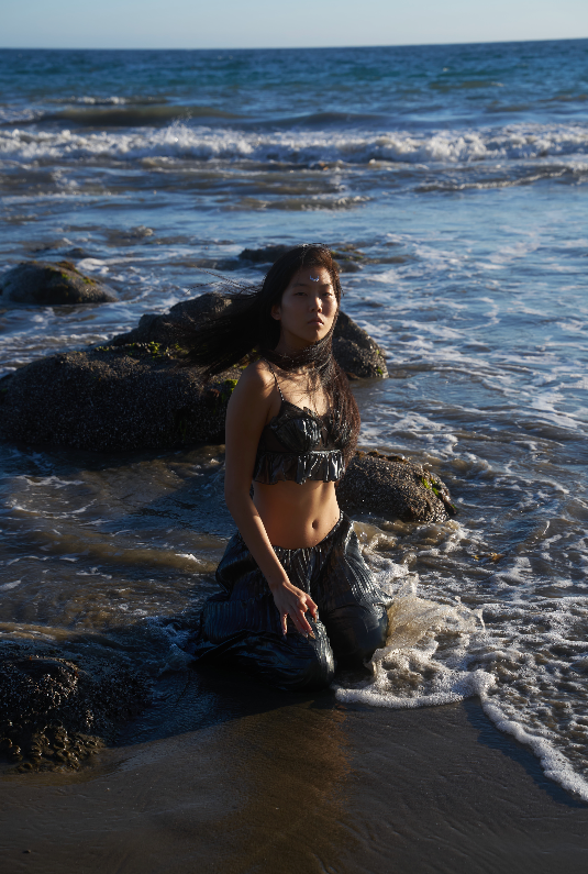 Sea Shell Top in Whimsy Black