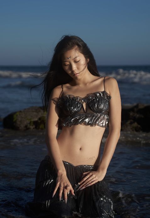 Sea Shell Top in Whimsy Black