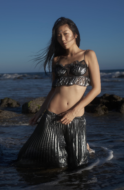 Sea Shell Top in Whimsy Black