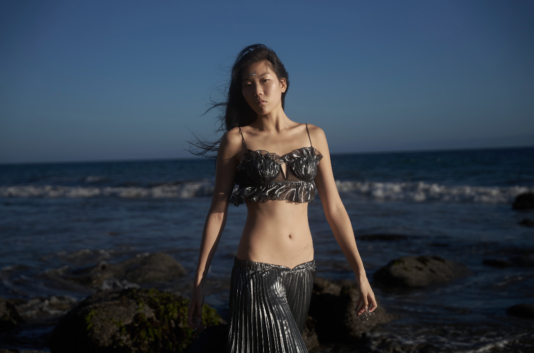Sea Shell Top in Whimsy Black