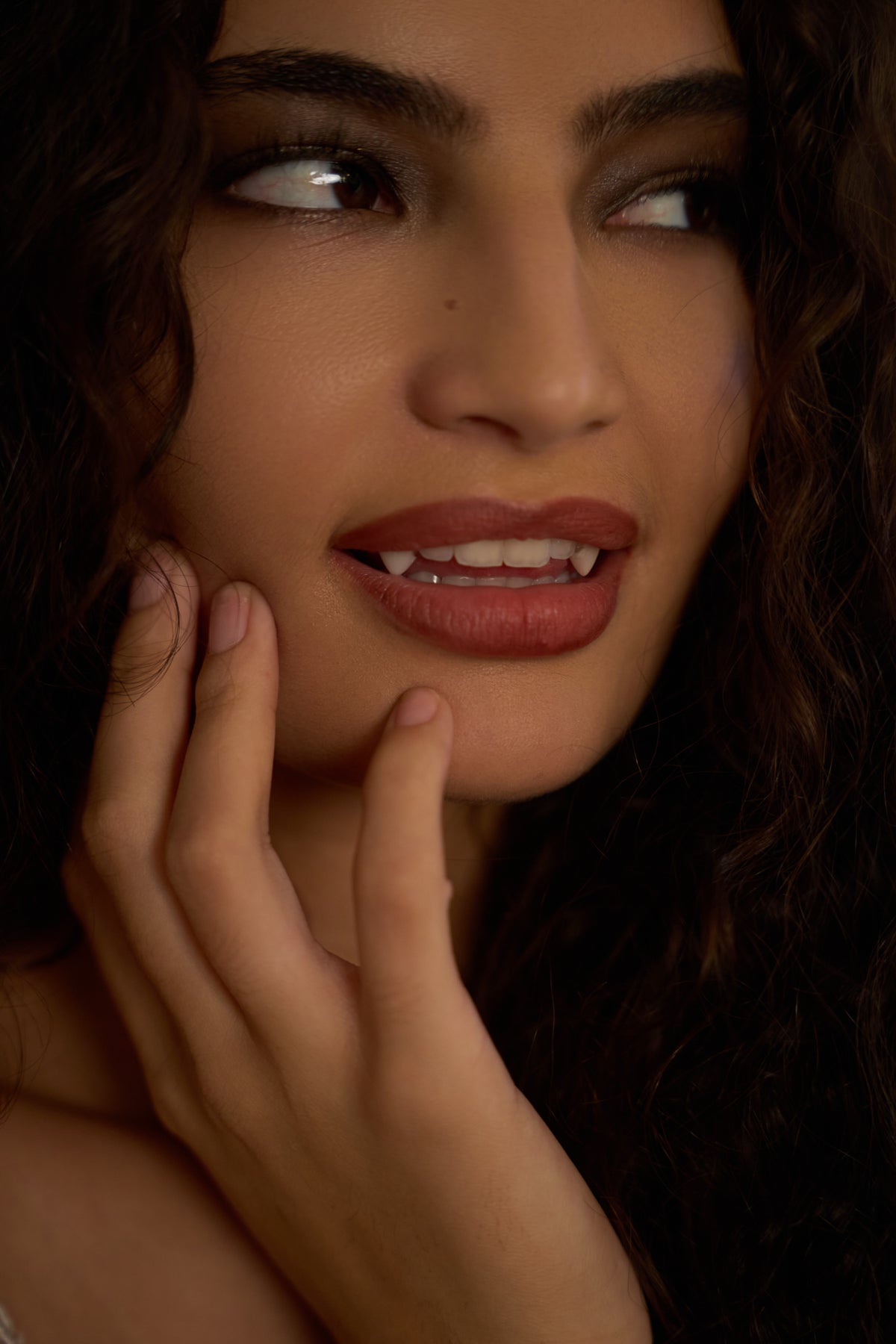 Natural Hart Fangs